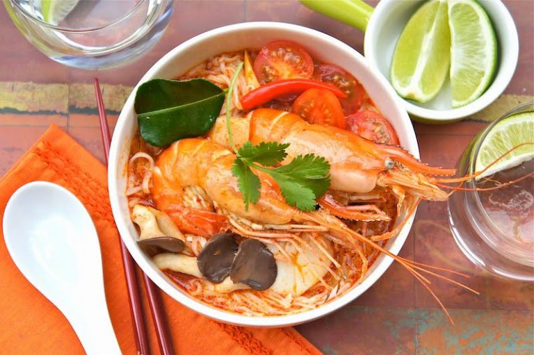 thai tom yum 768x511
